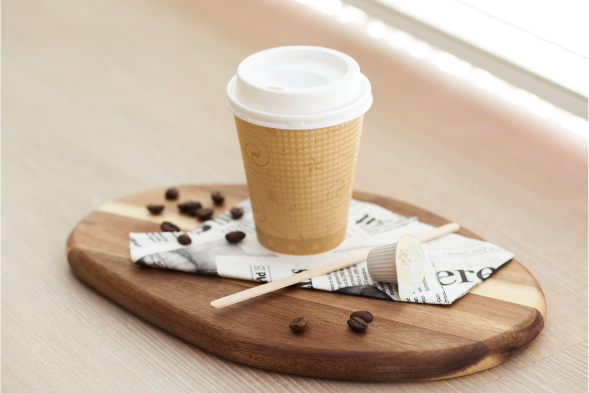 テイクアウトコーヒー写真