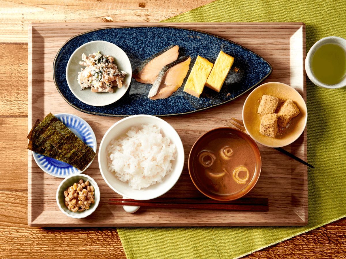 和食盛り付け写真